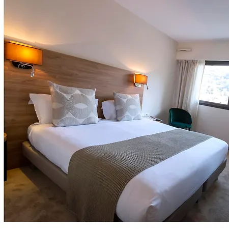 Servotel Saint-vincent 4* Ницца
